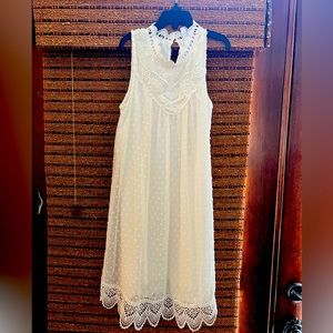 💐Beautiful White Sleeveless Beautees Girls Dress Size 12💐